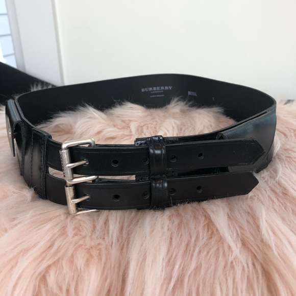Incredible Burberry Black Leather Belt - Picture 2 of 6